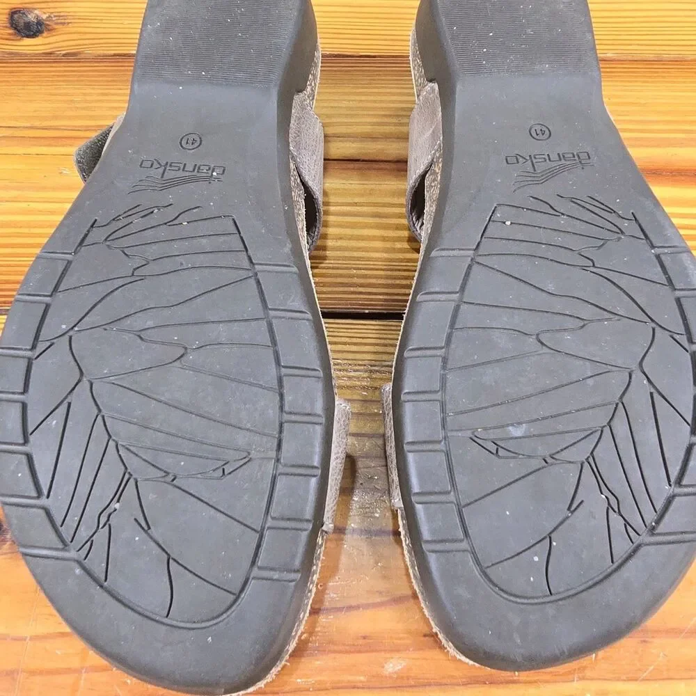 $130 DANSKO US 10.5-11 EU 41 Stone Leather REECE Sandals 6024795300 Pristine!!